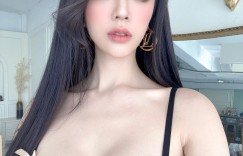 【波多野结衣】「長腿正妹」居家看足球，迷你球衣露出「兩顆白球」，網友都沸騰啦！【大发体育】