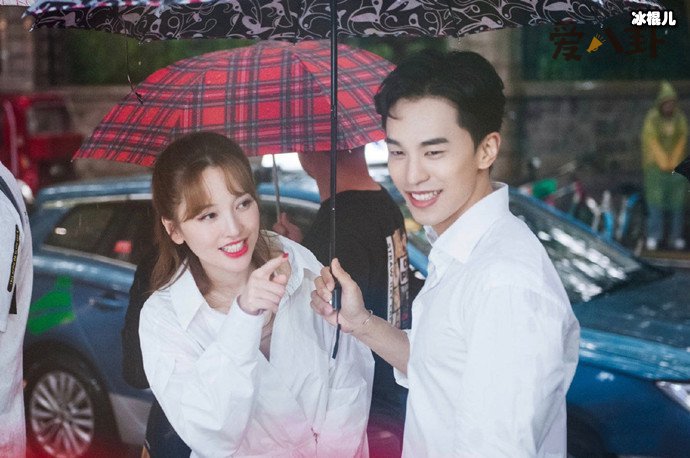 女儿们的恋爱盛况是什么背景? 是海归富二代金莎为何拒绝他