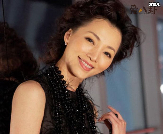 董卿第一个丈夫是谁? 起底董卿感情生活