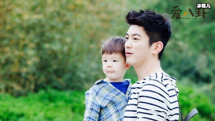 杜江家庭背景, 杜江父母疑是商业大亨?