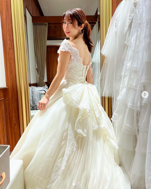 与男友试婚纱!篠田あゆみ(筱田步美)要嫁了!