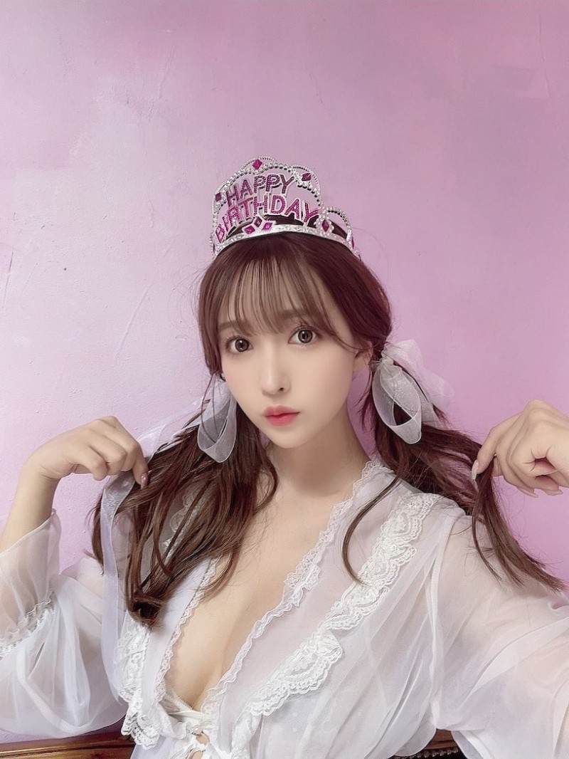 女神「三上悠亚」推特粉丝破300万,发「南半球辣照」粉丝都嗨翻!