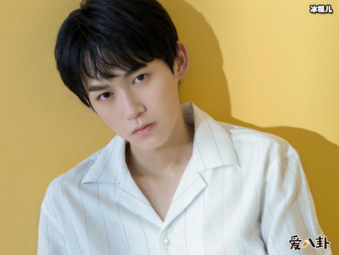 查杰资源忽然被没收! 一出道就演男主如今让人惋惜