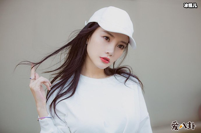 李小璐为何怒骂谭松韵 两人之间竟然有这样的联系?