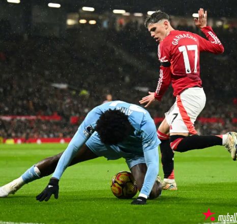 大发体育-2-3欧冠双冠王!曼联2连败,森林主帅百年纪录,大发助力你的致富之路!