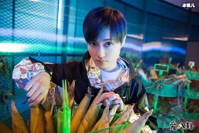 为何李宇春跳舞妖娆舞姿让网友直呼学不来!