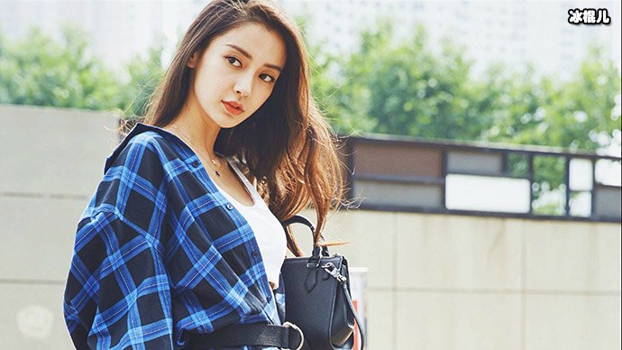 为何Baby被保安搂腰遭到众人不满!