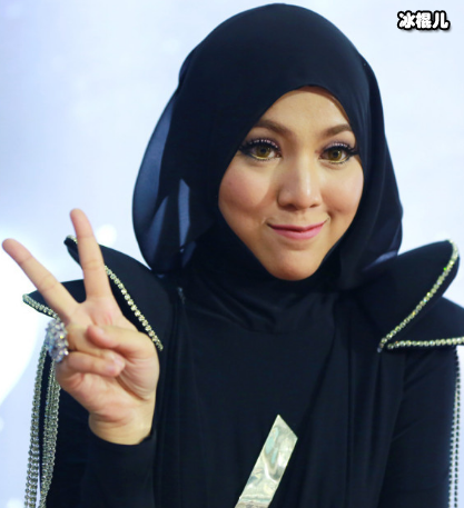 歌手茜拉被封杀了吗？为何这几年都在没有她的消息！