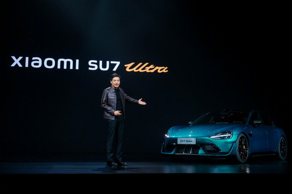 雷军称已提小米SU7 Ultra 为鹦鹉绿配色 自己要好好开 雷军称已提小米SU7 Ultra 为鹦鹉绿配色 自己要好好开