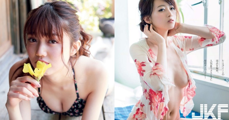 超越暗示的少女！嫩模「口中含花」好挑逗，各種「養眼畫面」沒有極限啦…