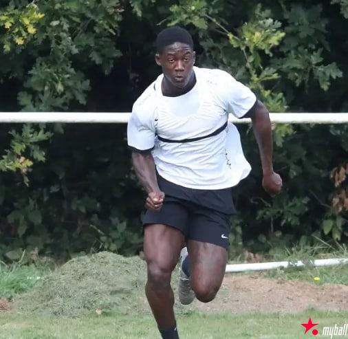 大发体育-拉爵亲自干预阻止曼联新帝星离队!曝其加练欲,大发助力你的致富之路!