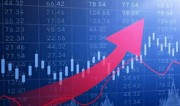 今日A股芯片板块强势领涨 科创50指数一度涨近5% 今日A股芯片板块强势领涨 科创50指数一度涨近5%