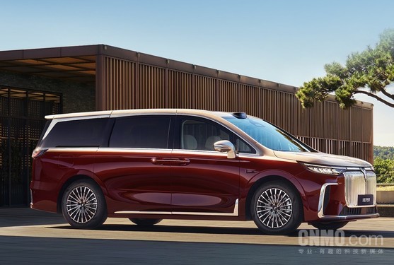 岚图梦想家 岚图梦想家获传统豪车车主青睐 智能体验与舒适性成关键