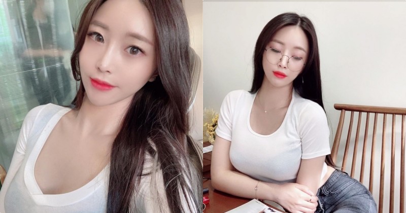 性感小姐姐「白T美乳畫面辣翻」，「飽滿的胸型」太罪惡了！