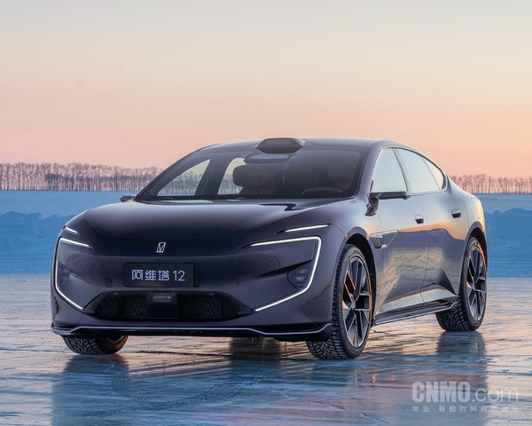 新款阿维塔12开启预售 全系标配华为896线激光雷达