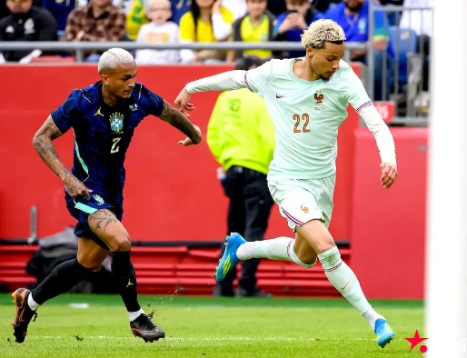 大发体育-法国2-1力克巴西：四大攻击手初现世界杯雏形，5.3亿锋线震撼足坛，大发助力你的致富之路！