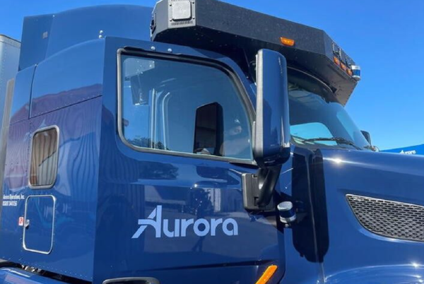 Aurora(图源网络) 美国批准Aurora自动驾驶卡车五年安全豁免 停车无需三角牌